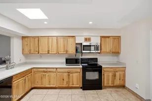 1193 N Corinthian Pl, Tucson, AZ 85715 - Photo 8