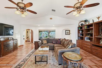 3554 W Calle Dos, Green Valley, AZ 85622 - Photo 12