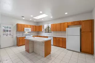 3232 N Olsen Ave, Tucson, AZ 85719 - Photo 8