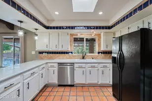 6901 N Ozona Dr, Tucson, AZ 85718 - Photo 10