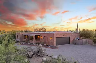 6901 N Ozona Dr, Tucson, AZ 85718 - Photo 2