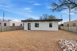 2208 E 19th St, Tucson, AZ 85719 - Photo 2