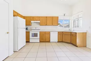 7169 W Rivulet Dr, Tucson, AZ 85743 - Photo 6