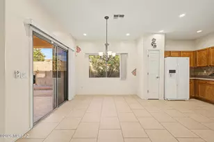 5578 W Acacia Blossom Pl, Marana, AZ 85658 - Photo 8