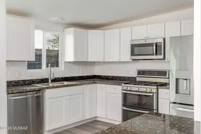 8032 E Victoria Drive, Tucson, AZ 85730 - Photo 10