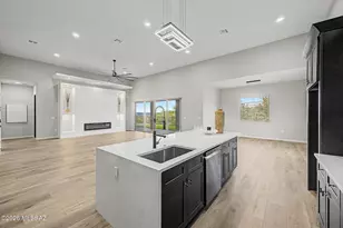 2399 E Della Roccia Ct, Oro Valley, AZ 85737 - Photo 12