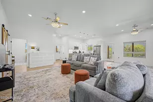 701 E Via Entrada, Tucson, AZ 85718 - Photo 8