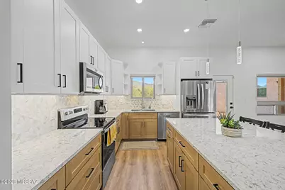 701 E Via Entrada, Tucson, AZ 85718 - Photo 6