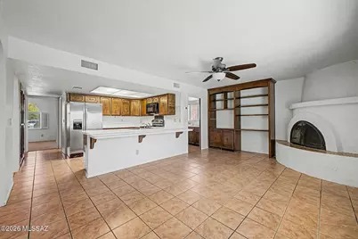 701 E Via Entrada, Tucson, AZ 85718 - Photo 4