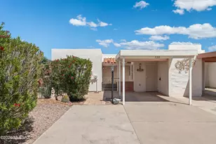 320 N Calle Del Lago, Green Valley, AZ 85614 - Photo 2
