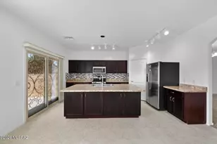 6740 S Stone Fly Dr, Tucson, AZ 85757 - Photo 10