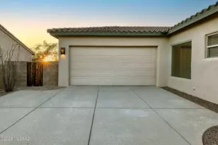 12953 N High Hawk Dr, Marana, AZ 85658 - Photo 30