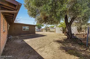 2242 W Calle Comodo, Tucson, AZ 85705 - Photo 24