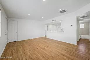 2242 W Calle Comodo, Tucson, AZ 85705 - Photo 4