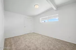 2242 W Calle Comodo, Tucson, AZ 85705 - Photo 10