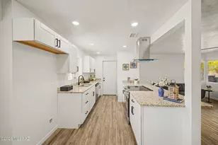802 N Jefferson Ave, Tucson, AZ 85711 - Photo 14