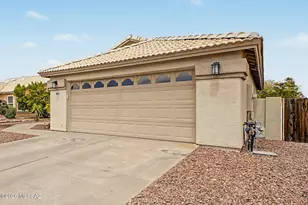 7146 W Hunnington Dr, Tucson, AZ 85743 - Photo 2