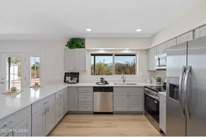 4760 N Paseo De Los Rancheros, Tucson, AZ 85745 - Photo 10