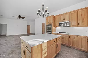 11025 E Ocotillo Dr, Tucson, AZ 85749 - Photo 14