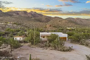 11025 E Ocotillo Dr, Tucson, AZ 85749 - Photo 2