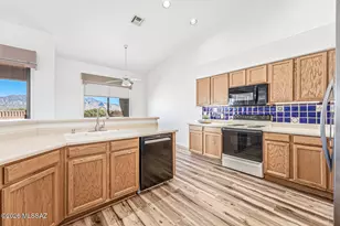 4901 S Meadow Ridge Dr, Green Valley, AZ 85622 - Photo 12
