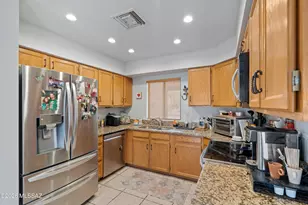 5572 N Crystal Mist Pl, Tucson, AZ 85750 - Photo 8