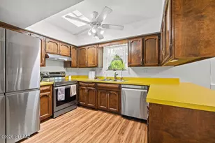 2201 S Hearthstone Ave, Tucson, AZ 85710 - Photo 10