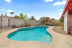 2201 S Hearthstone Ave, Tucson, AZ 85710 - Photo 32