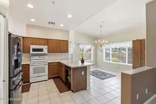 1892 E Canyon Wren Way, Green Valley, AZ 85614 - Photo 14
