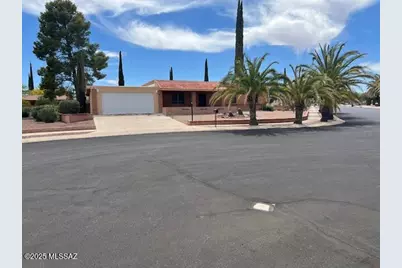 132 E La Espina, Green Valley, AZ 85614 - Photo 2