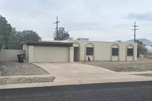 802 S Sherwood Village Dr, Tucson, AZ 85710 - Photo 4