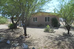 215 N Klassen Ct, Pearce, AZ 85625 - Photo 4