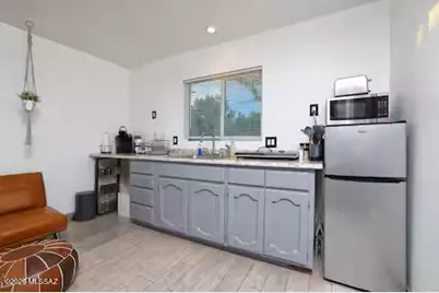 2039 E 8th Street #B, Tucson, AZ 85719 - Photo 4