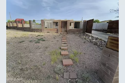1838 W Calle Del Arroyito, Tucson, AZ 85713 - Photo 2