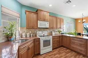 553 W Calle Media Luz, Sahuarita, AZ 85629 - Photo 4