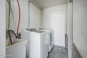 4838 E Helen St, Tucson, AZ 85712 - Photo 22