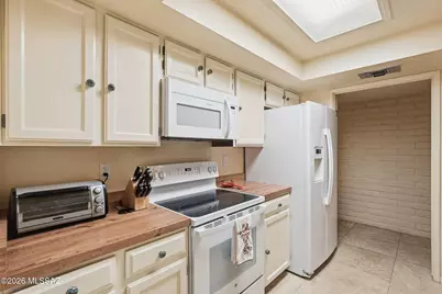5779 N Camino De La Noche, Tucson, AZ 85718 - Photo 18