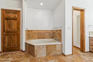 10685 N Summer Moon Pl, Oro Valley, AZ 85737 - Photo 20