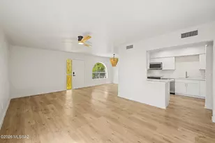 5250 N Pueblo Villas Dr, Tucson, AZ 85704 - Photo 10
