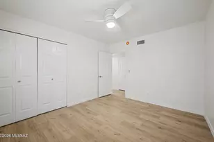 5250 N Pueblo Villas Dr, Tucson, AZ 85704 - Photo 22