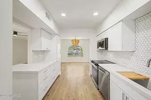 5250 N Pueblo Villas Dr, Tucson, AZ 85704 - Photo 14