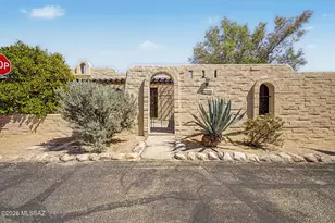 5250 N Pueblo Villas Dr, Tucson, AZ 85704 - Photo 4