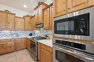 5680 W Triangle X Pl, Tucson, AZ 85713 - Photo 10