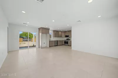 2251 E Spring Street, Tucson, AZ 85719 - Photo 8