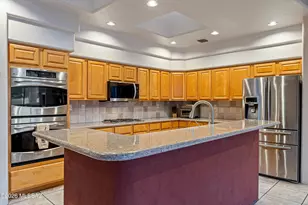 10395 E Snyder Creek Pl, Tucson, AZ 85749 - Photo 16
