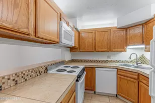5433 North Paseo de la Terraza, Tucson, AZ 85750 - Photo 2