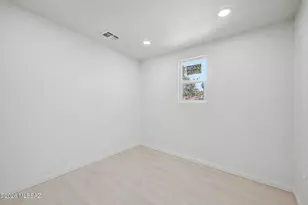 7841 E Longleaf Pl, Tucson, AZ 85730 - Photo 24
