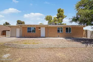 7841 E Longleaf Pl, Tucson, AZ 85730 - Photo 1