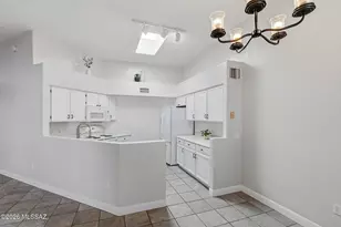 11731 N Copper Creek Dr, Oro Valley, AZ 85737 - Photo 14