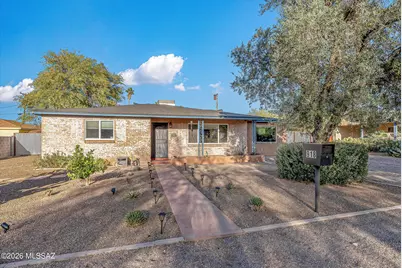 918 N Montezuma Avenue, Tucson, AZ 85711 - Photo 1